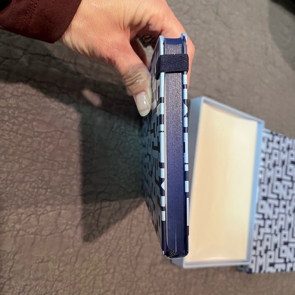 Longchamp journal, brand new and never used. - Picture 7 of 8